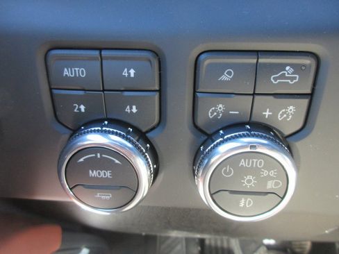 New 2026 GMC Sierra 2500 Denali Ultimate image 17