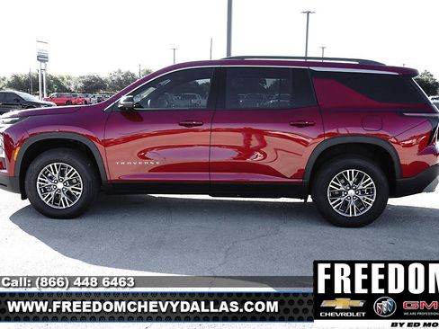 New 2026 Chevrolet Traverse LT w/ Driver Confidence Package image 4