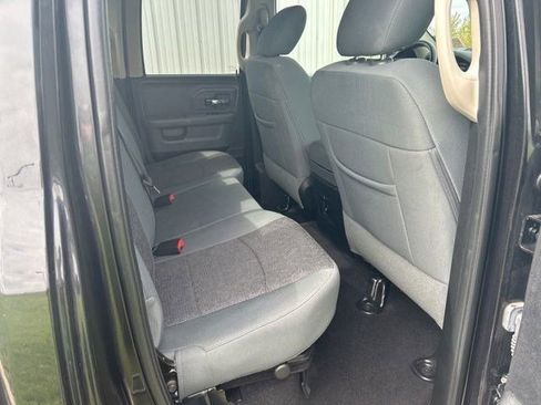 Used 2017 RAM 1500 Classic SLT w/ SLT Plus D￩cor Group AWD/4WD image 37