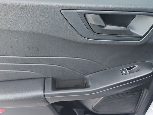 Used 2022 Ford Escape SE FWD image 14
