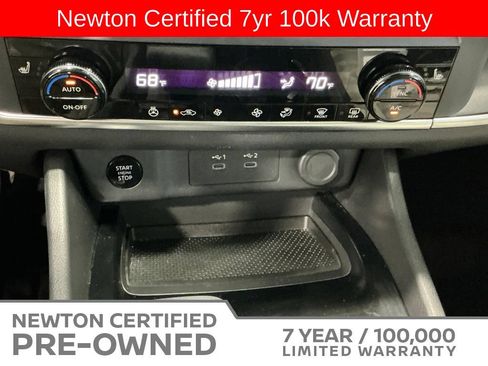 Used 2024 Nissan Rogue SV w/ SV Premium Package FWD image 19