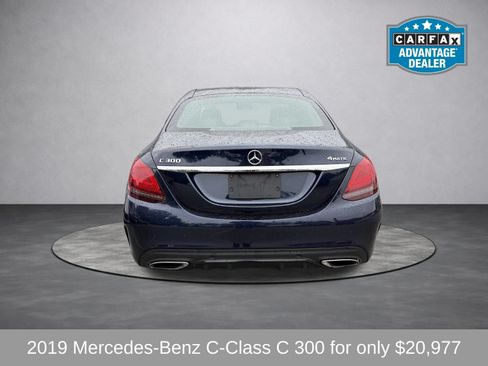 Used 2019 Mercedes-Benz C 300 4MATIC Sedan image 4