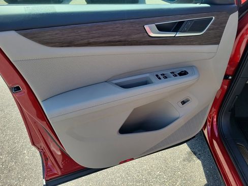 New 2025 Volkswagen Atlas SEL image 32