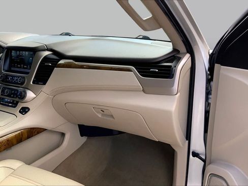 Used 2017 GMC Yukon Denali RWD image 18
