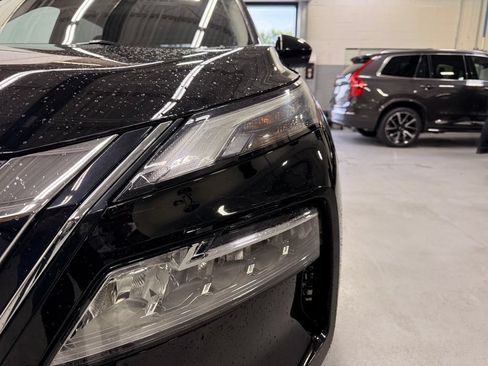 Used 2021 Nissan Rogue SV AWD/4WD image 9