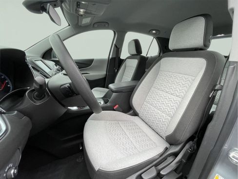 Used 2023 Chevrolet Equinox LS FWD image 12