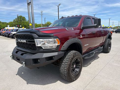Used 2019 RAM 2500 Tradesman AWD/4WD image 1