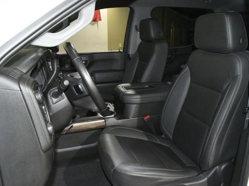 Used 2021 Chevrolet Silverado 1500 LT Trail Boss w/ Convenience Package II image 7