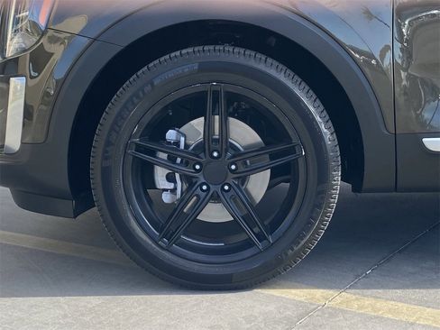 Used 2020 Kia Telluride S w/ S 8 Passenger Seating Package image 9