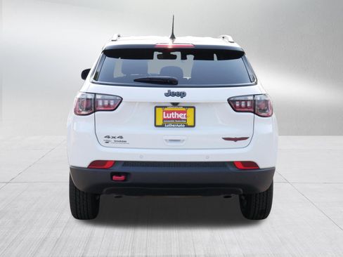 Used 2025 Jeep Compass Trailhawk AWD/4WD image 6