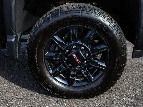 Used 2024 GMC Sierra 3500 AT4 w/ AT4 Premium Plus Package image 7