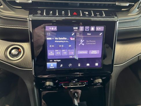 Used 2025 Jeep Grand Cherokee L Laredo image 15