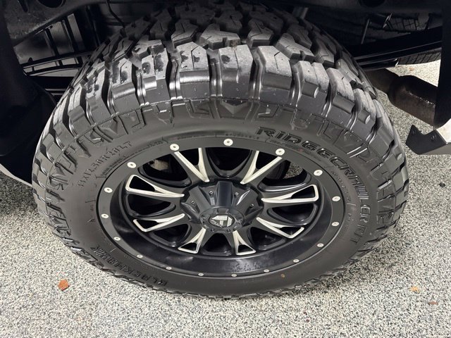 Used 2018 Chevrolet Silverado 1500 LT w/ All Star Edition AWD/4WD image 17