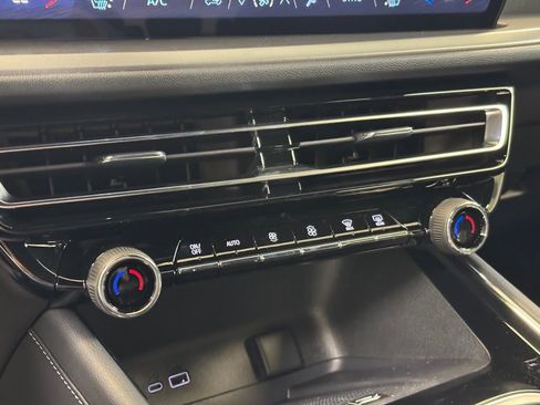 New 2026 Chevrolet Traverse LT w/ Driver Confidence Package image 37