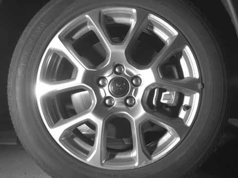 Used 2025 Jeep Compass Limited image 13