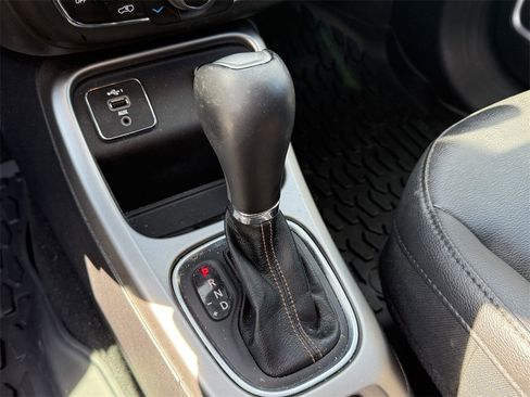 Used 2019 Jeep Compass Latitude image 21