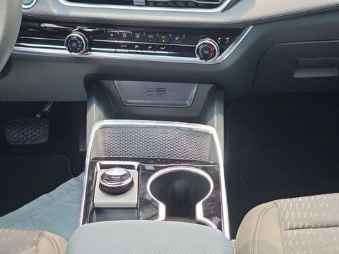 New 2026 Chevrolet Equinox LT w/ Safety and Technology Package AWD/4WD image 11