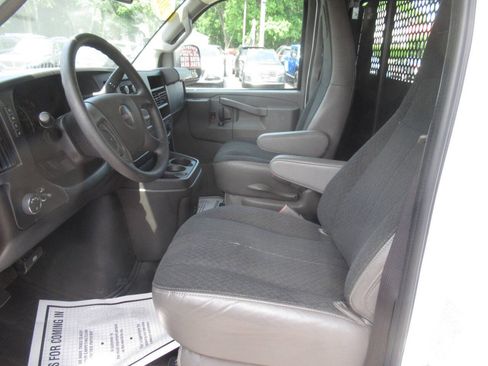 Used 2025 GMC Savana 2500 w/ Driver Convenience Package RWD image 16