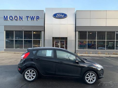Used 2015 Ford Fiesta SE w/ Equipment Group 201A image 1