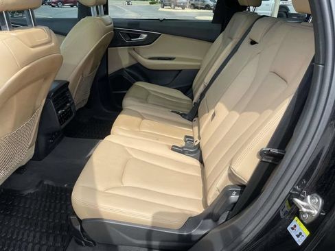Used 2021 Audi Q7 2.0T Premium Plus AWD/4WD image 8