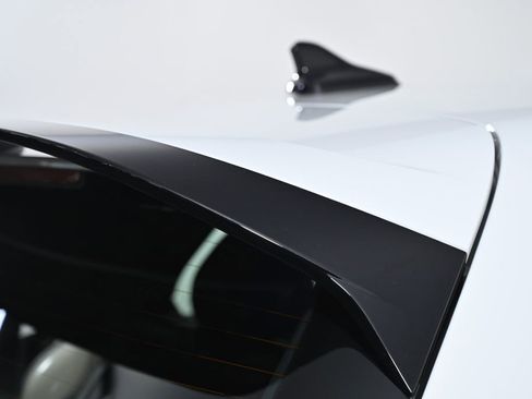 Used 2024 Volkswagen Golf R image 11