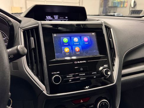 Used 2021 Subaru Crosstrek 2.0i image 11