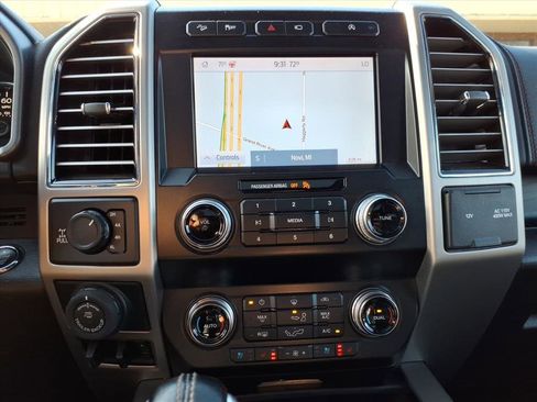 Used 2020 Ford F150 Platinum w/ Equipment Group 701A Luxury image 16