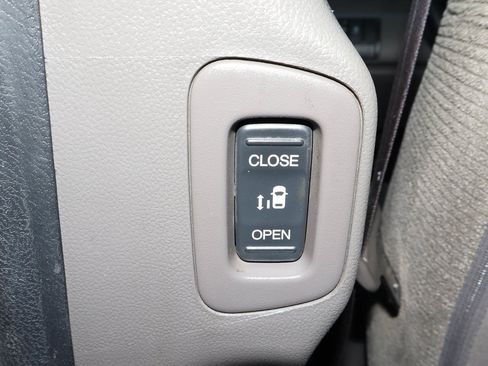 Used 2013 Honda Odyssey EX image 19