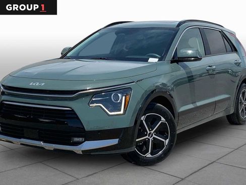 Used 2024 Kia Niro SX image 1