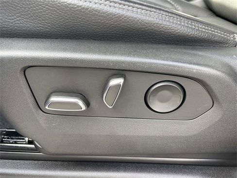 Certified 2022 GMC Yukon Denali image 16