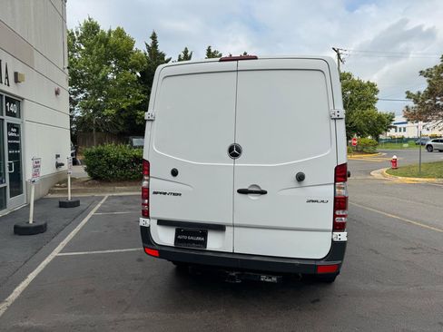 Used 2017 Mercedes-Benz Sprinter 2500 image 6
