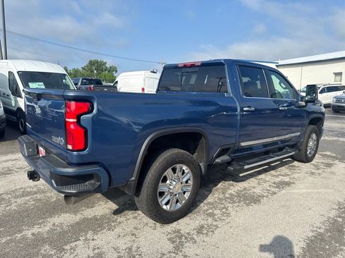 Used 2026 Chevrolet Silverado 2500 High Country w/ Technology Package AWD/4WD image 11