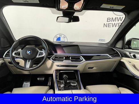 Used 2021 BMW X5 xDrive40i w/ M Sport Package AWD/4WD image 8