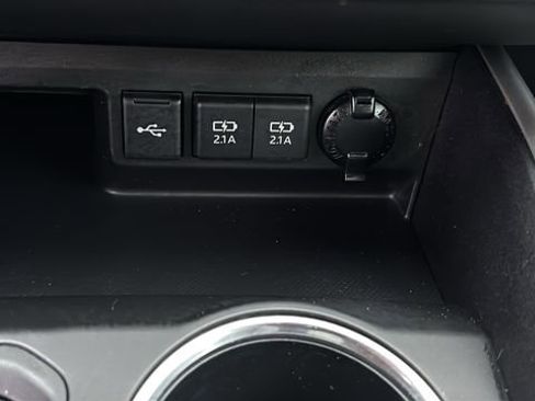 Used 2021 Toyota Highlander XSE image 23