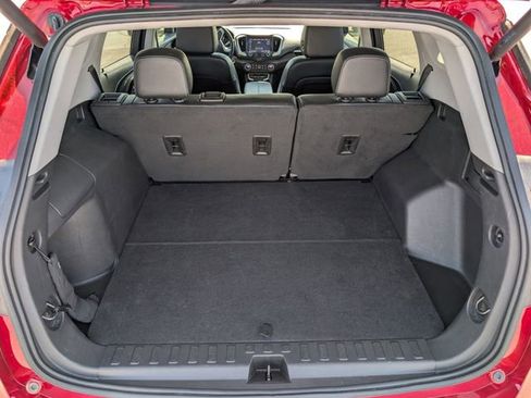 Used 2023 GMC Terrain SLT w/ Tech Package image 14