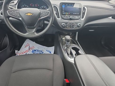 Used 2025 Chevrolet Malibu LT image 19