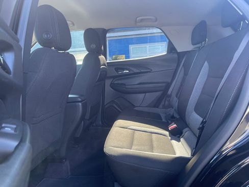 Used 2025 Chevrolet TrailBlazer LT AWD/4WD image 5