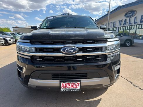 Used 2024 Ford Expedition Max Limited AWD/4WD image 3