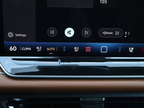New 2026 Volkswagen Tiguan SEL R-Line AWD/4WD image 24