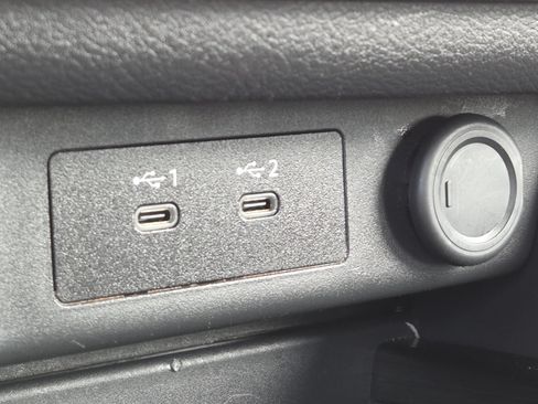 Used 2025 Nissan Rogue SV FWD image 27