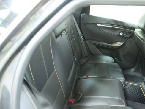 Used 2015 Chevrolet Impala LTZ FWD image 9