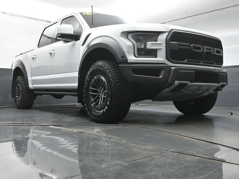 Used 2019 Ford F150 Raptor w/ Equipment Group 802A Luxury AWD/4WD image 32