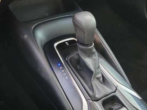 Used 2021 Toyota Corolla LE image 27