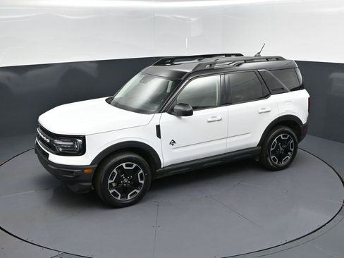 Used 2022 Ford Bronco Sport Outer Banks w/ Tech Package image 32