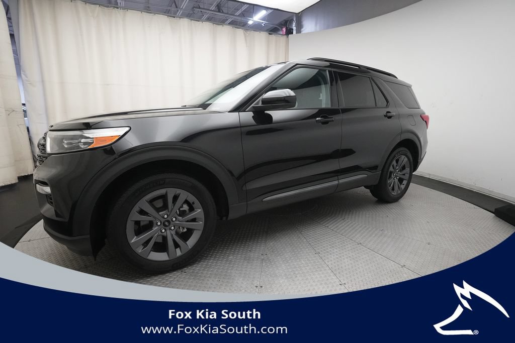 Used 2023 Ford Explorer XLT w/ Equipment Group 202A AWD/4WD image 1