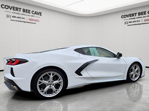 Used 2022 Chevrolet Corvette Stingray Premium Cpe w/ Engine Appearance Package image 10