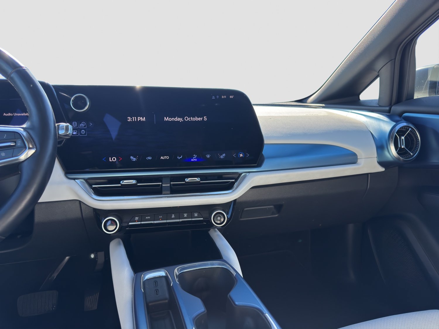 Certified 2024 Chevrolet Equinox EV LT FWD image 15