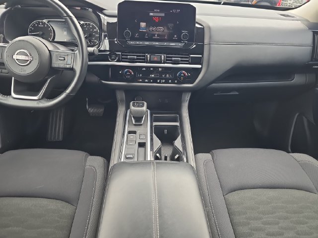 Certified 2025 Nissan Pathfinder SV FWD image 15