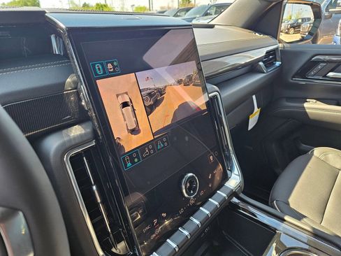 New 2026 GMC Yukon Elevation image 17