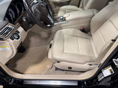 Used 2014 Mercedes-Benz E 350 4MATIC Sedan image 7